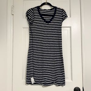 NAVY AND WHITE STRIPED VNECK TSHIRT DRESS GAP